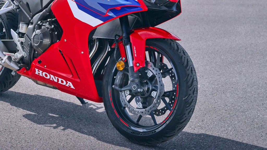 Honda CBR500R E-Clutch Teknolojisiyle Satışa Sunuldu — Bakım, Maliyet ve Sahiplik İpuçları