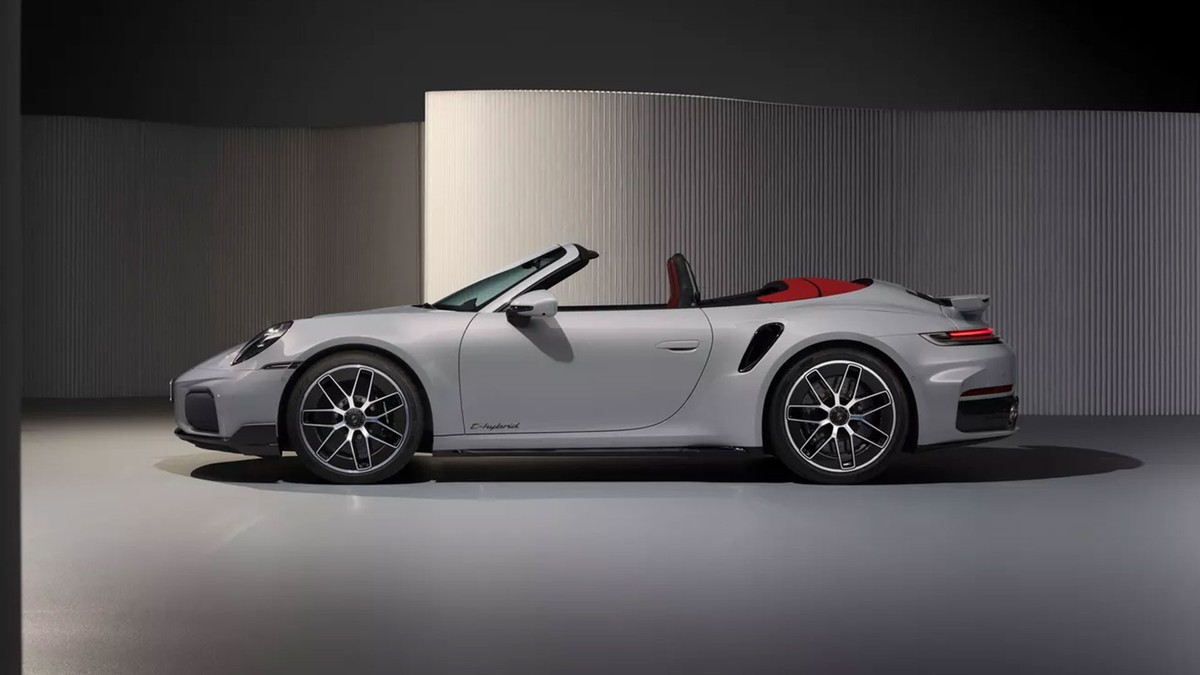 Porsche 911 sıfır kilometre araç